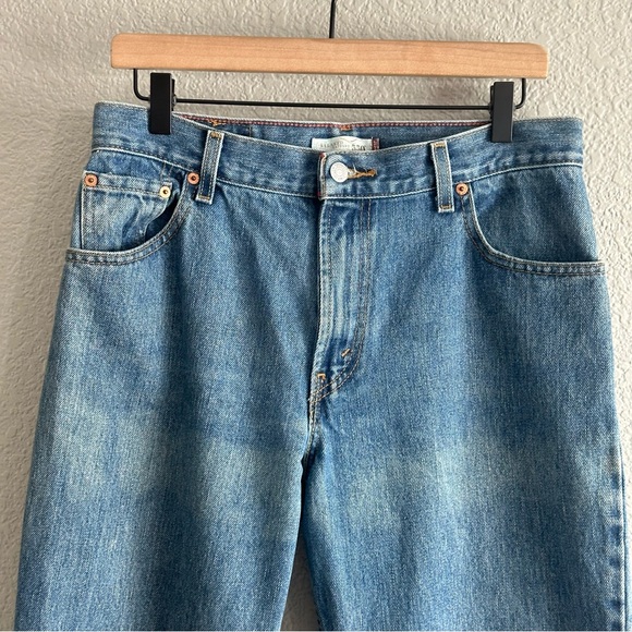 Levi's Women's Classic Straight Leg Denim Jeans - Picture 2 of 7